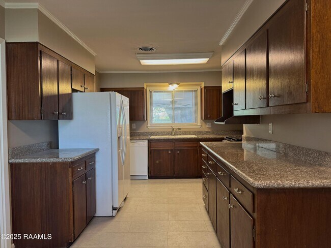 Building Photo - 216 Brentwood Blvd