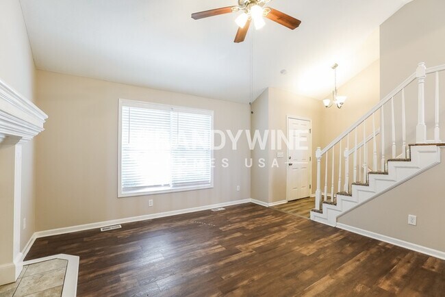 Building Photo - 1120 Meadowlark Ln
