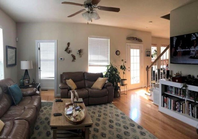 Building Photo - 3 bedroom in Virginia Beach VA 23451