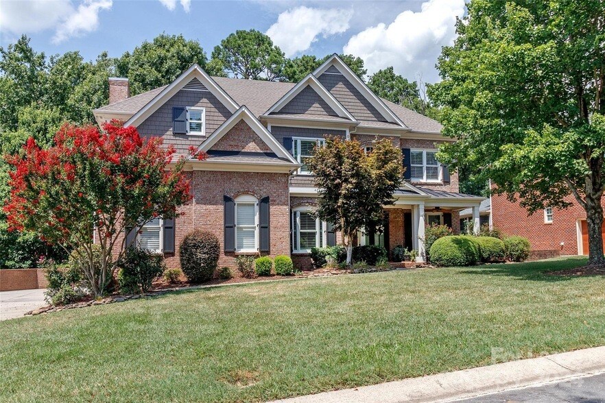 Foto principal - 5321 Kathryn Blair Ln