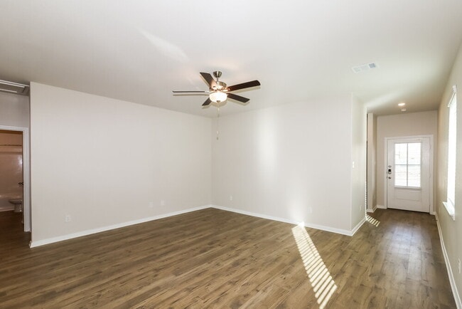 Building Photo - 7630 Tipton Meadow Way