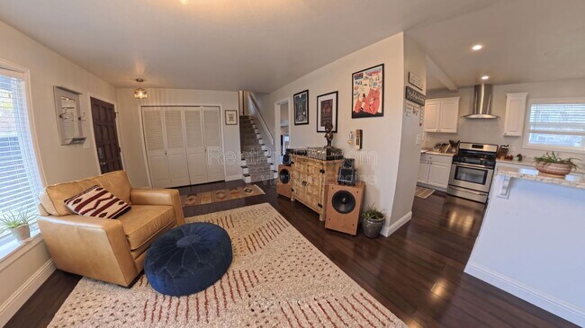 Foto del edificio - 1013 Timber Ln