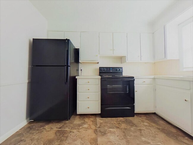 Building Photo - 1311 Blair St A3