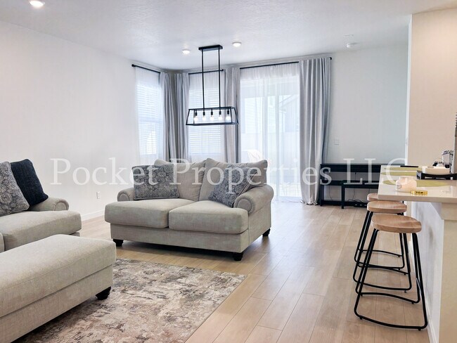 Foto del edificio - 577 W Norwich St