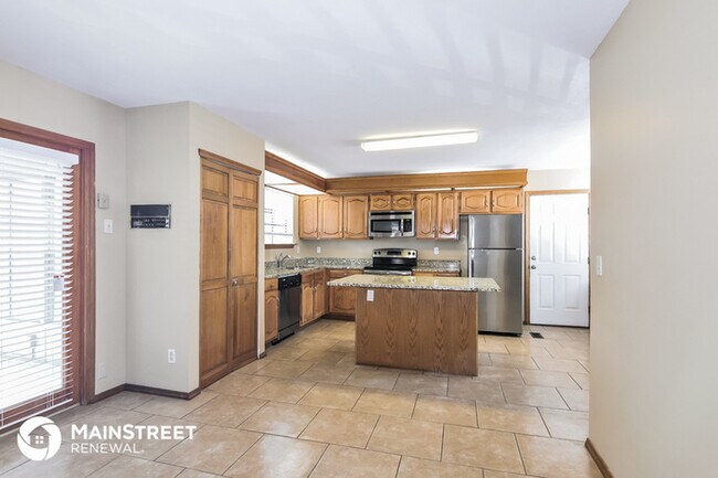 Building Photo - Coolest Specials In Town