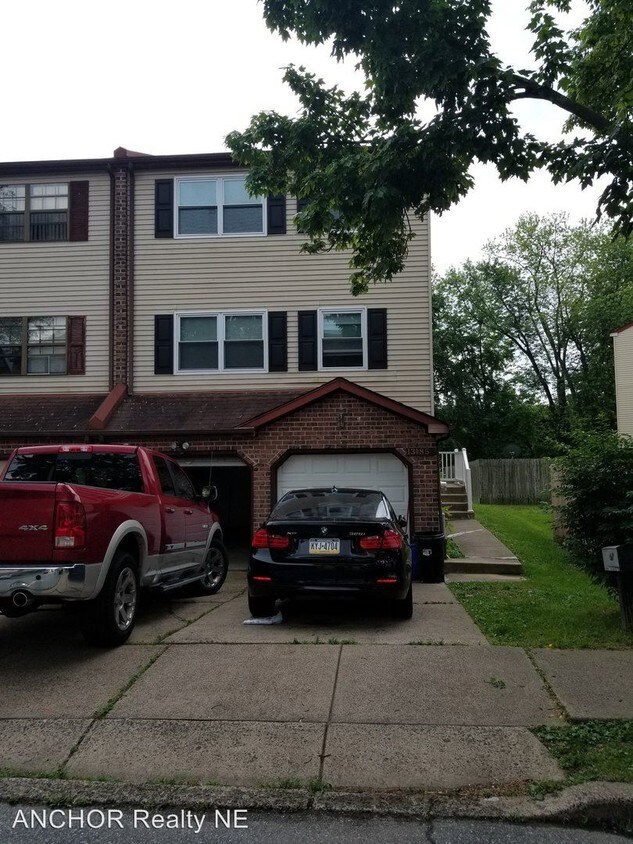 Primary Photo - 13085 Blakeslee Dr