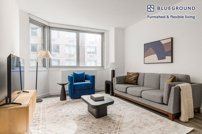 Building Photo - 401 E 34th St