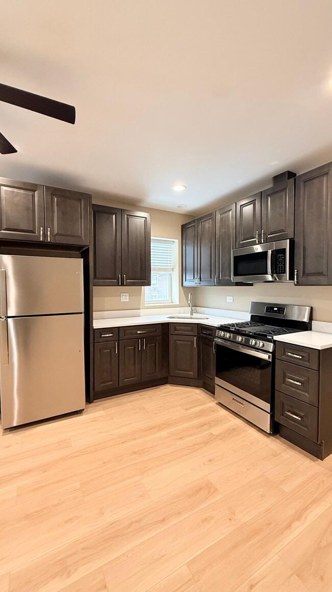 Foto del edificio - 4901 W Parker Ave