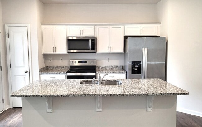 Foto del edificio - New Three Bedroom Townhouse in Greer SC!