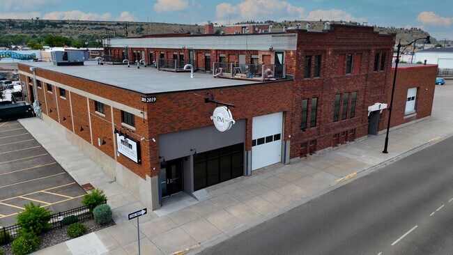 Foto del edificio - 2019 Montana Ave