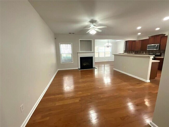 Foto del edificio - 2882 Cross Creek Dr