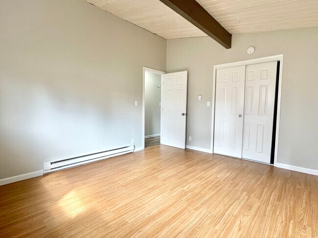 Foto del edificio - 2248 E Harrison St