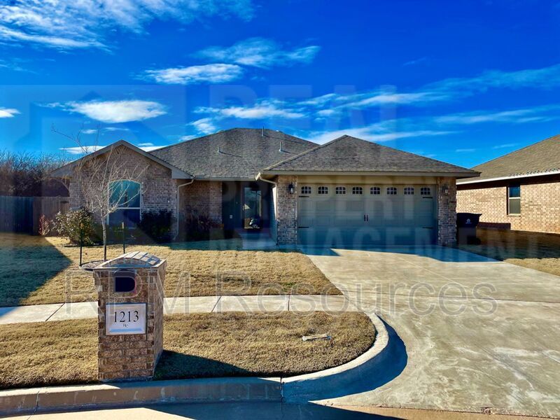 1213 Hickory Creek Dr, Yukon, OK 73099 House for Rent in Yukon, OK