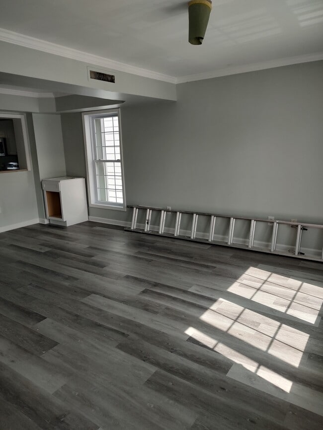 Building Photo - 374 73rd St #5