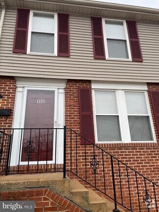 Building Photo - 1111 Davis St