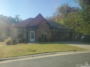 Building Photo - 2506 Westbury Dr