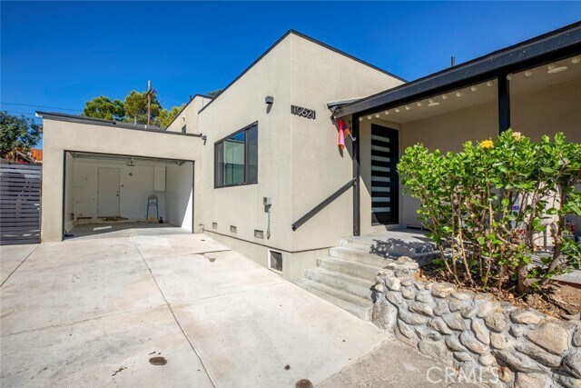 Primary Photo - 10621 Vanora Dr