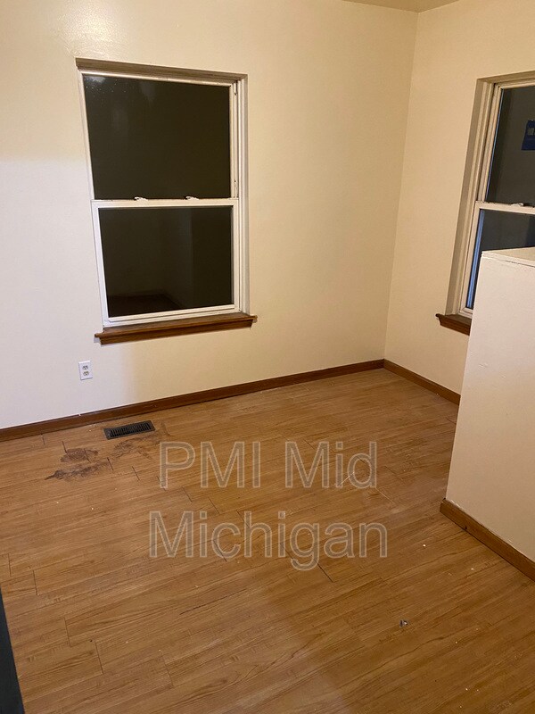 1082 W Juliah Ave, Flint, MI 48505 House Rental in Flint, MI