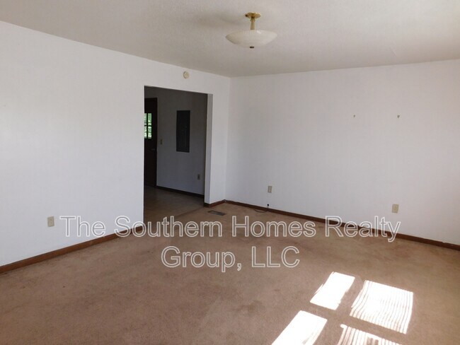 Foto del edificio - 2439 US-411