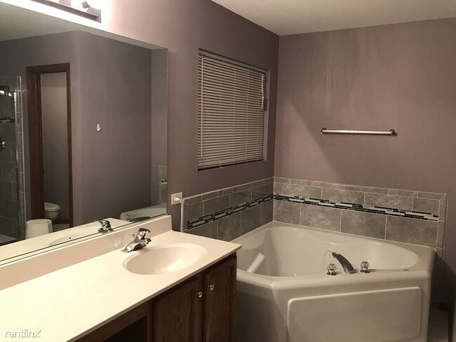 Foto del edificio - 2100 W Meadowview Dr