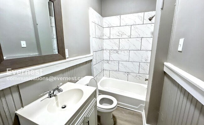 Building Photo - Limited Time Special Offer! First month free for a 18-month lease! Charming 3-Bedroom Home with H...