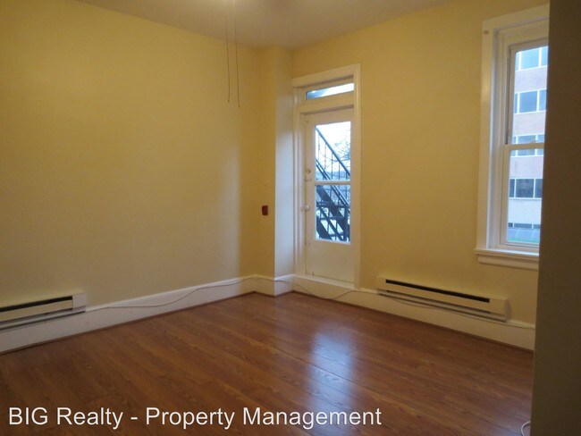 Building Photo - 6 N Hanover St