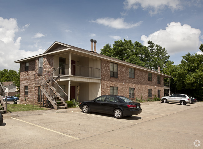 Building Photo - Sweetser Properties