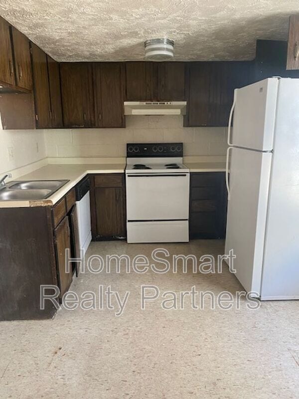 Building Photo - 175 B Grn