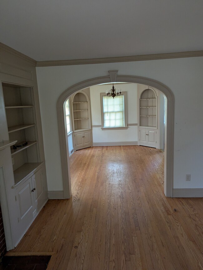 Foto del edificio - 8727 W Hawthorne Ave