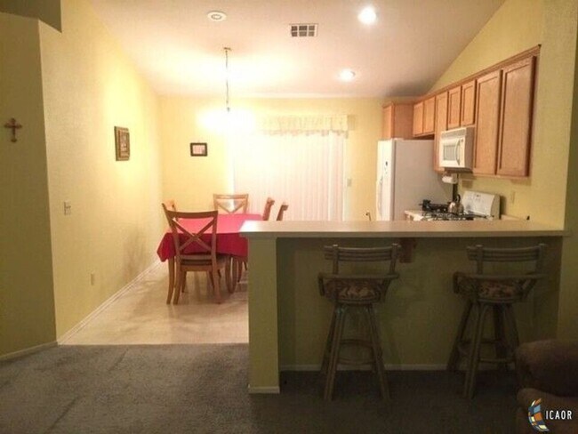 Foto del edificio - 342 Willow Bend Dr