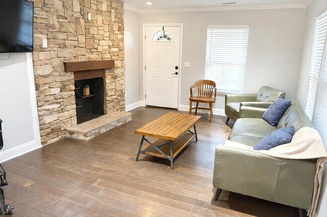 Foto del edificio - 1903 E 13th St