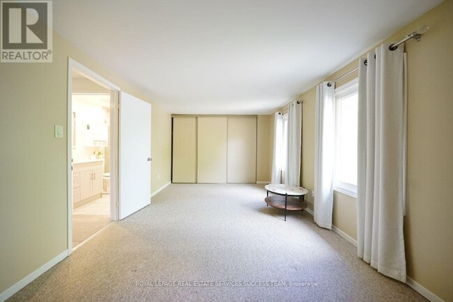Building Photo - 1110 Edgehill Pl