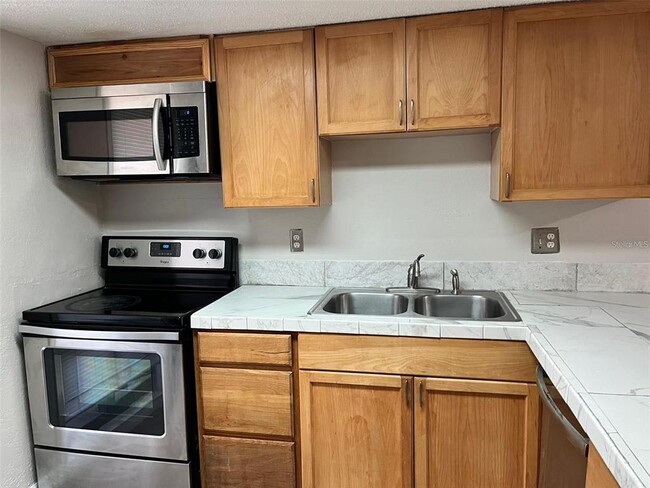 Foto del edificio - 407 Sheoah Blvd