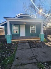 Building Photo - 428 Berrydale Ave