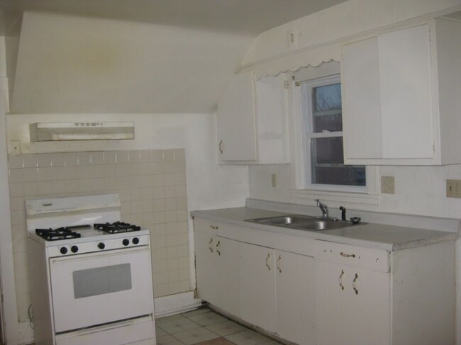 Building Photo - 237 S Lincoln Ave