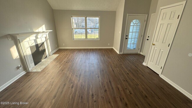 Foto del edificio - 3905 Handley Ave