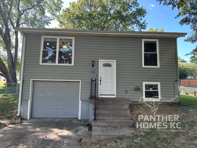 Building Photo - 1622 N Emery St