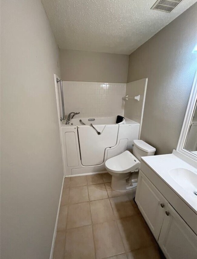Foto del edificio - 11223 Willow Field Dr