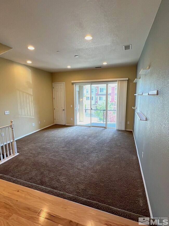 Foto del edificio - 3072 Sterling Ridge Cir