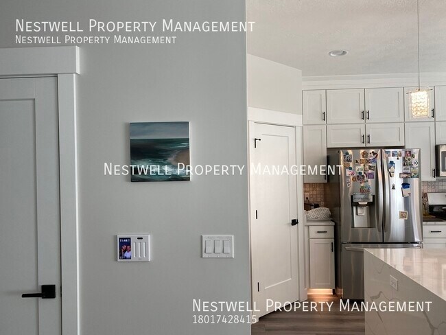 Foto del edificio - Stunning Upgraded Townhome in Bluffdale