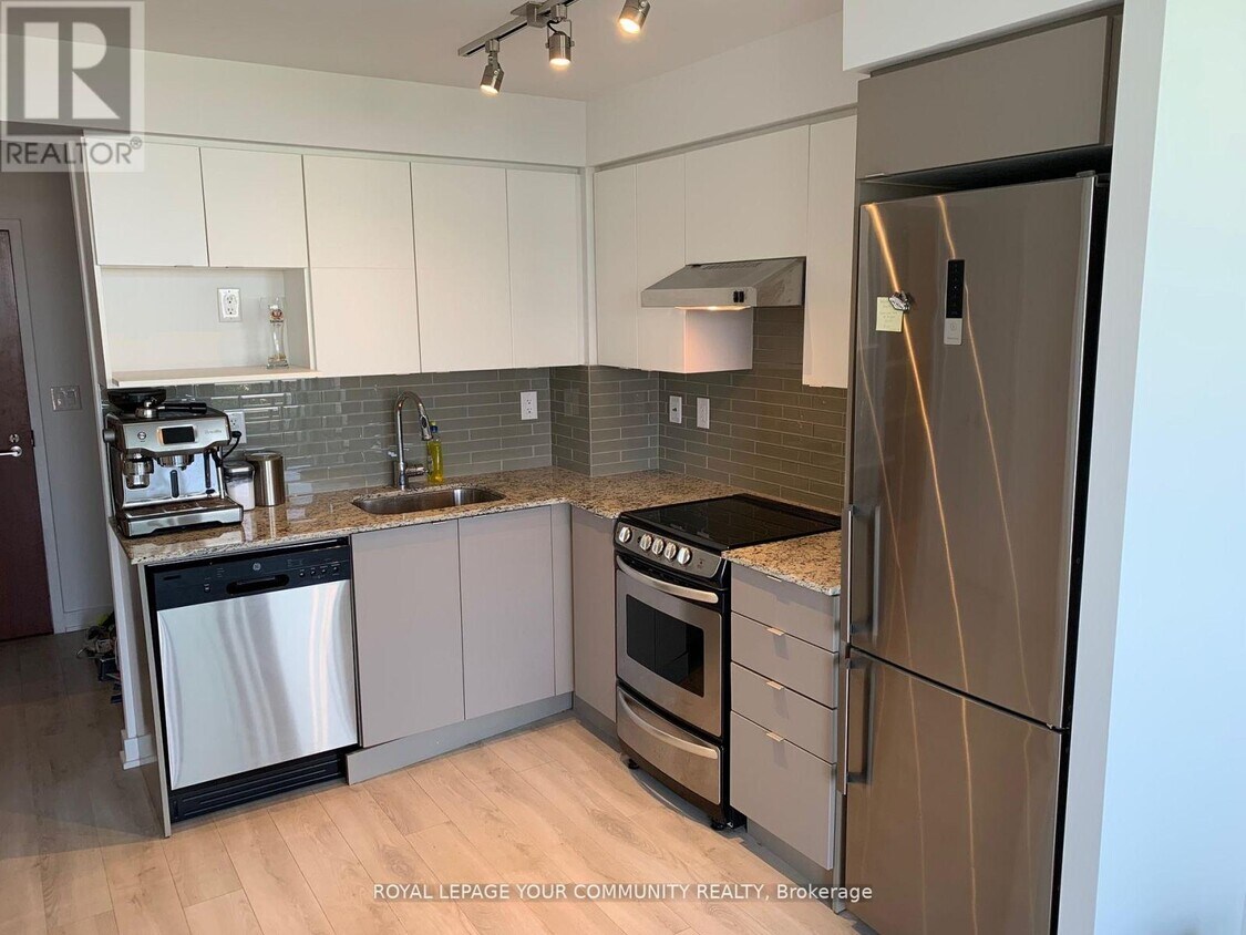 Photo principale - 160-1160 Flemington Rd