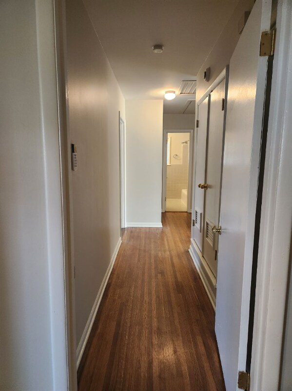Foto del edificio - 5360 Brenton Ave