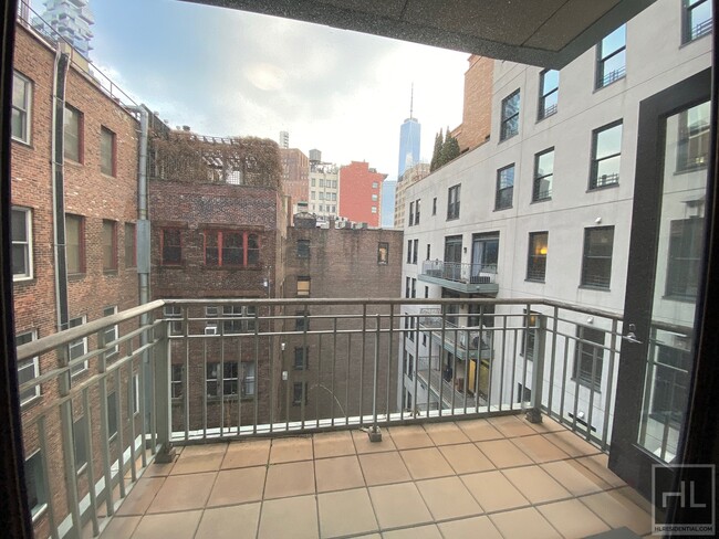 Building Photo - 124 HUDSON STREET 6D