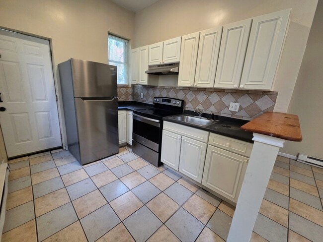 Photo - 1323 W Butler St-1st Floor Apartment