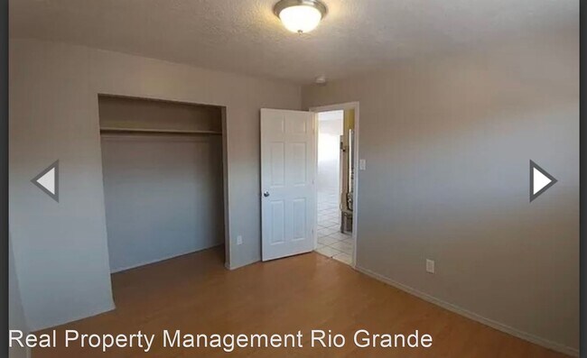 Building Photo - 2 br, 1 bath House - 3433 Ross Ave SE #1