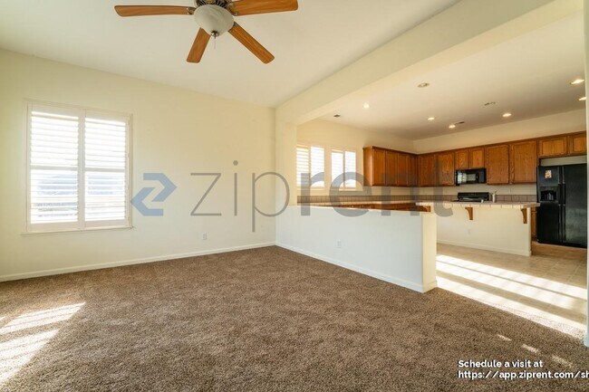 Foto del edificio - 100 Canterbury Ct