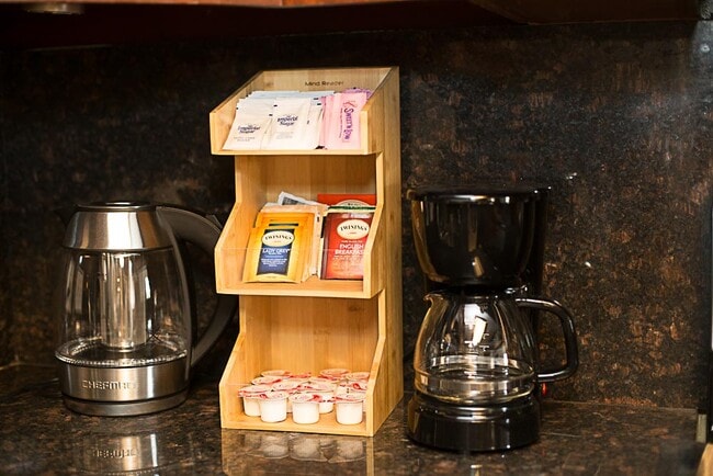 Coffee Pot & Electric Tea Kettle - 1707 Highland Park Ave
