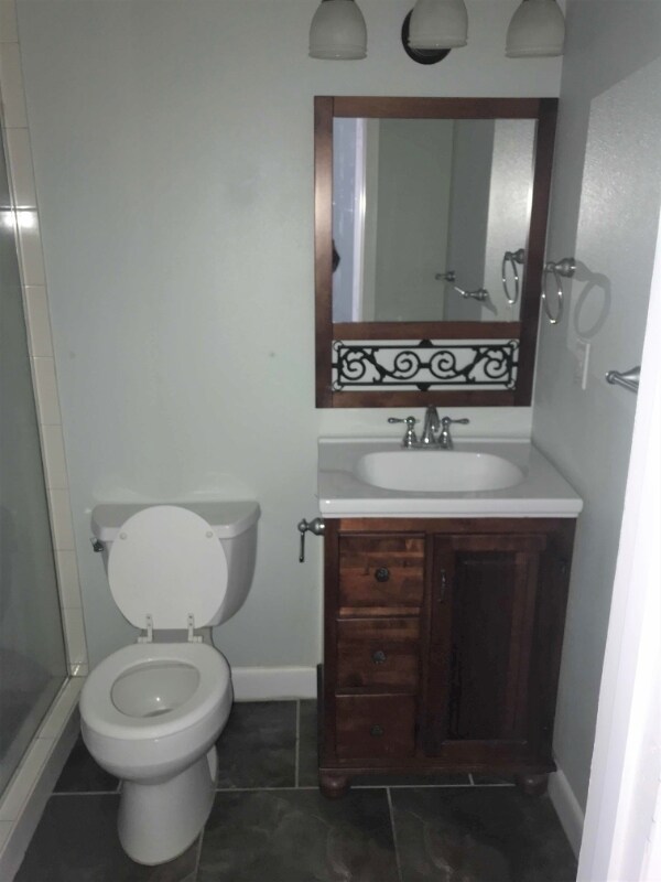 Foto del edificio - 813 Irma Ave