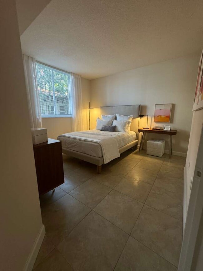 Foto del edificio - 8246 NW 48th St