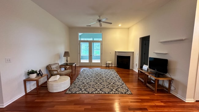 Building Photo - 3947 Sandtrap Cir
